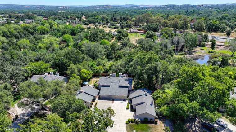 Photo of 3955 Stonegate Ct Loomis, CA 95650