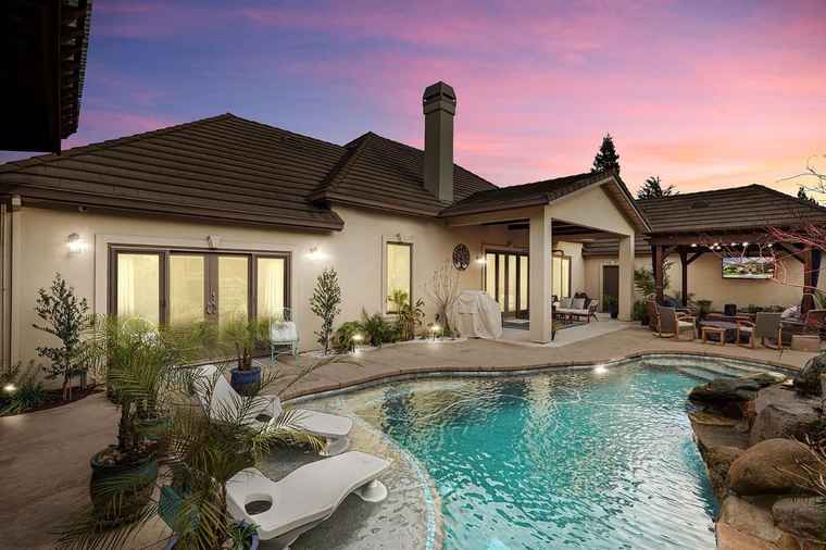 Photo of 1033 Bridgetowne Dr Lodi, CA 95242