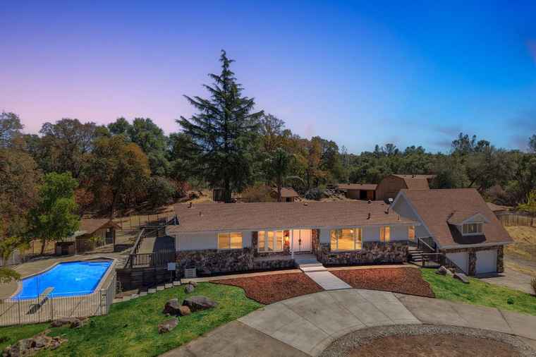 Photo of 6740 Brooks Ln Loomis, CA 95650