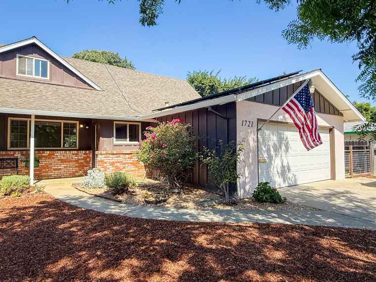 Photo of 1721 Tea Pl Davis, CA 95618