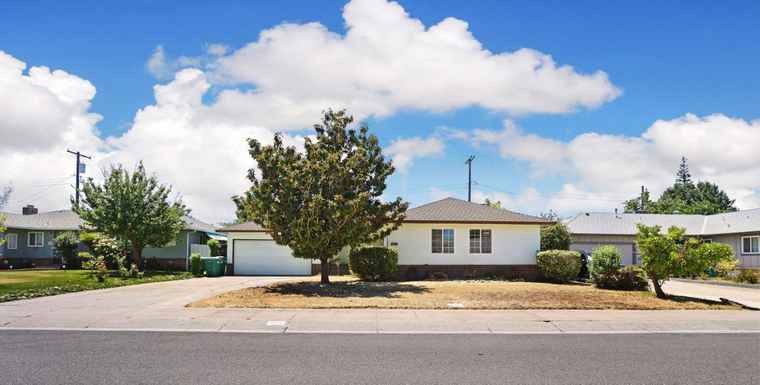 Photo of 924 Tara Pl Lodi, CA 95240