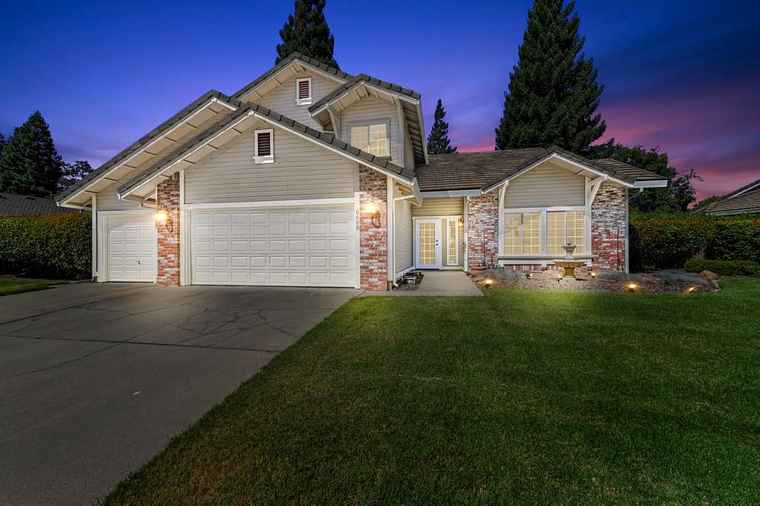 Photo of 8609 Briarbrook Cir Orangevale, CA 95662