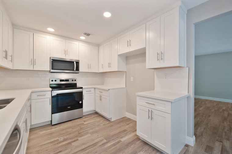 Photo of 5824 Peppermill Ct #3 Sacramento, CA 95841