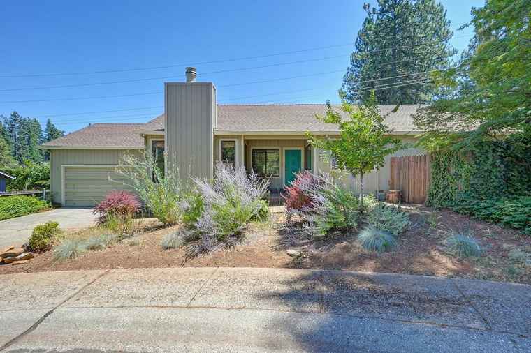 Photo of 561 Blight Rd Grass Valley, CA 95945