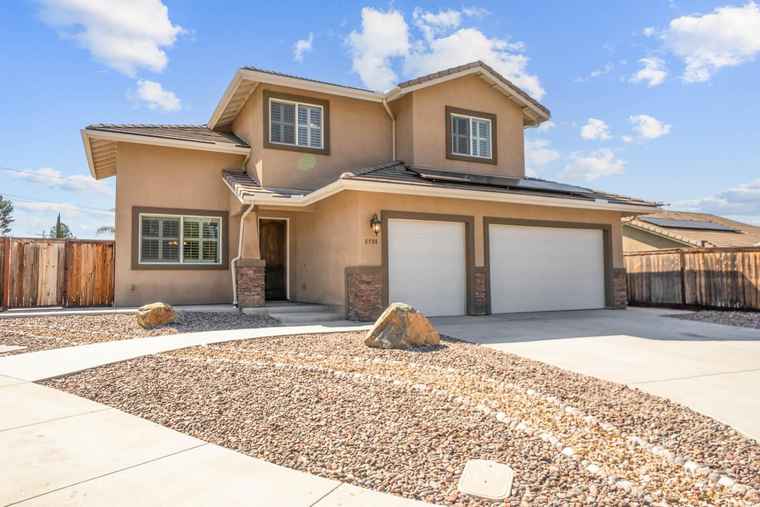 Photo of 8588 Shanes Way Santee, CA 92071