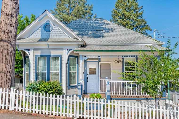 Photo of 422 Kate Hayes Grass Valley, CA 95945