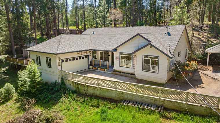 Photo of 13243 Howald Ln Grass Valley, CA 95945