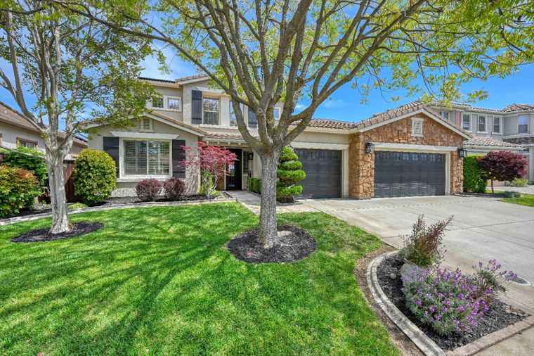 Photo of 2777 Westview Dr Lincoln, CA 95648
