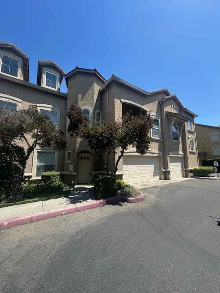 Photo of 1300 Milano Dr #7 West Sacramento, CA 95691