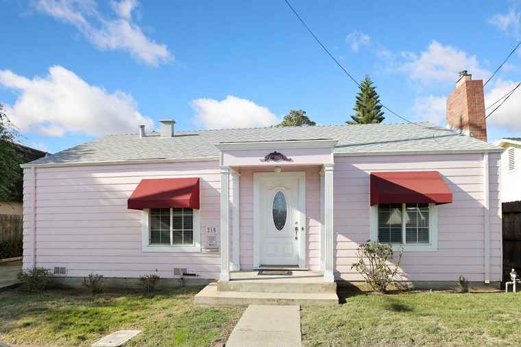 Photo of 215 S Ham Ln Lodi, CA 95242