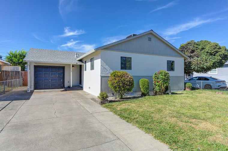 Photo of 1604 Rockrose Rd West Sacramento, CA 95691