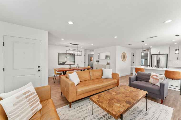 Photo of 707 Main St Roseville, CA 95678
