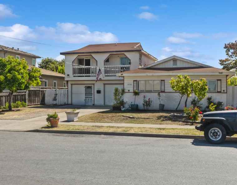 Photo of 43160 Lindenwood St Fremont, CA 94538