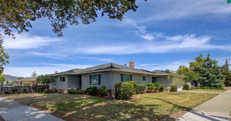 Photo of 701 W 6th St Gilroy, CA 95020
