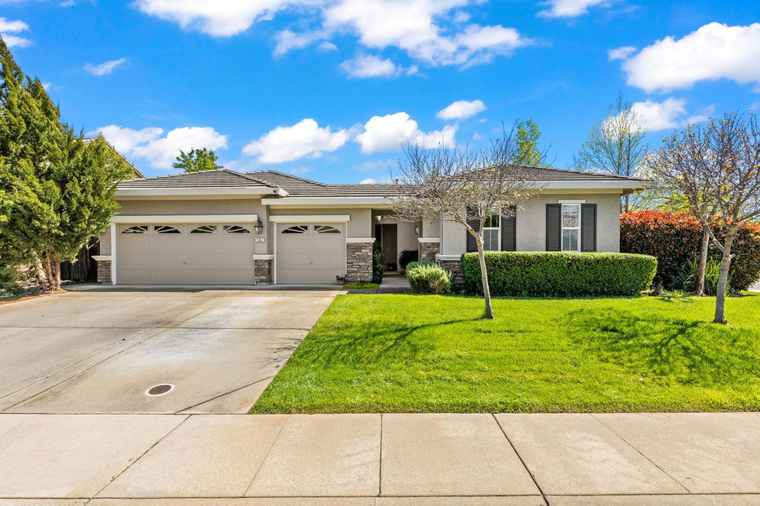 Photo of 1557 Green Ravine Dr Lincoln, CA 95648
