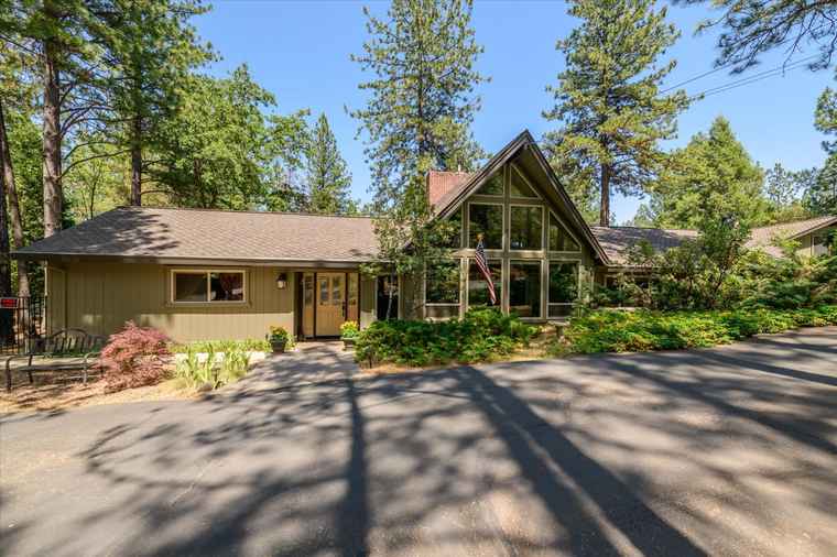 Photo of 1718 Airport Ct Placerville, CA 95667