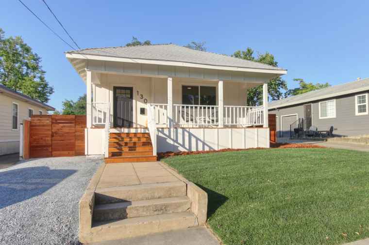 Photo of 130 Cedar St Roseville, CA 95678