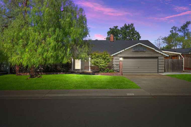 Photo of 6333 Woodcreek Dr Citrus Heights, CA 95621