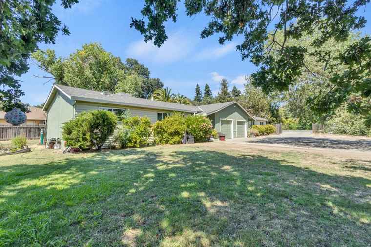 Photo of 5229 San Juan Ave Fair Oaks, CA 95628