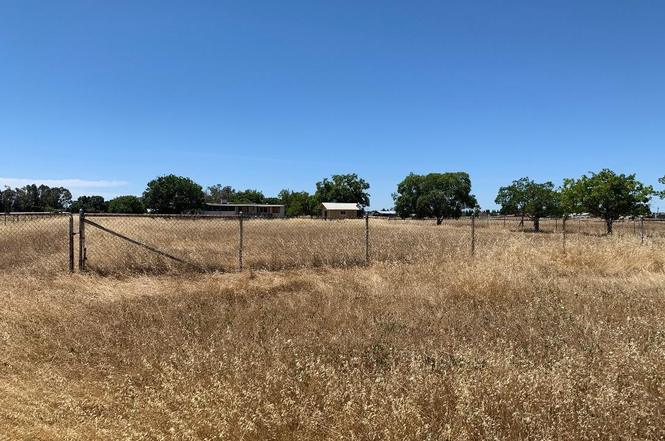 9756 Elk Grove Blvd, Elk Grove, CA 95624 | MLS# 20032462 ...
