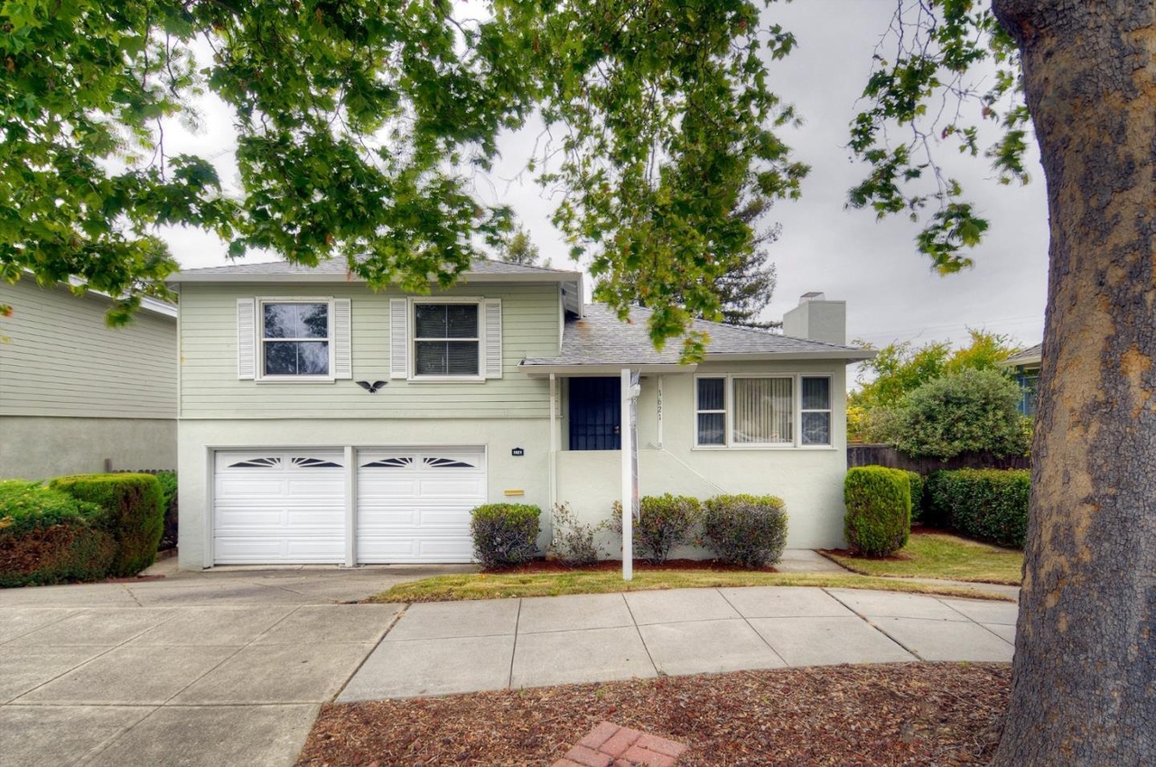 1621 Alameda De Las Pulgas Redwood City Ca 94061 Mls Ml81707154 Photos And Other Media