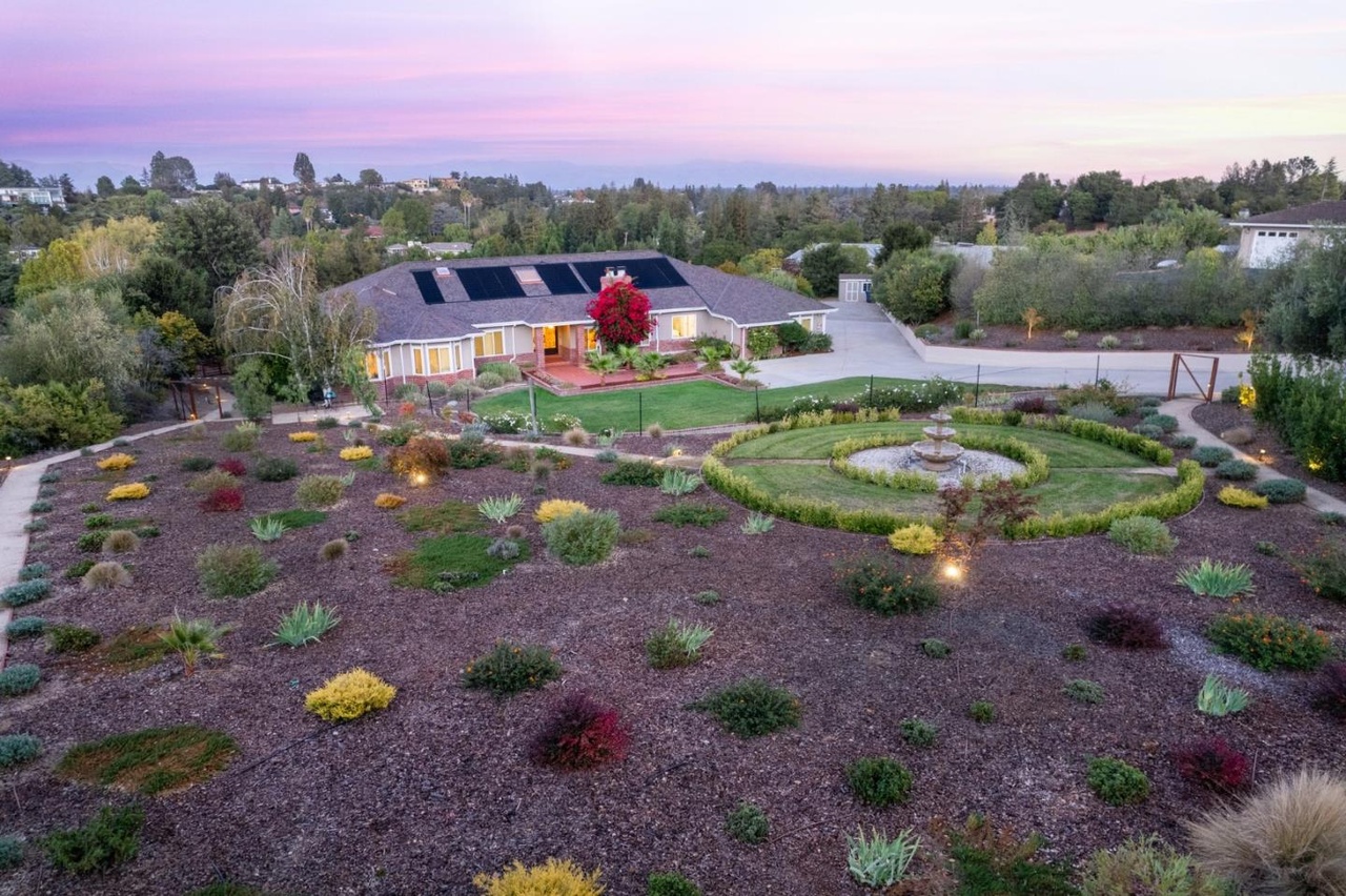 24595 Voorhees Dr, LOS ALTOS HILLS, CA 94022 | Redfin