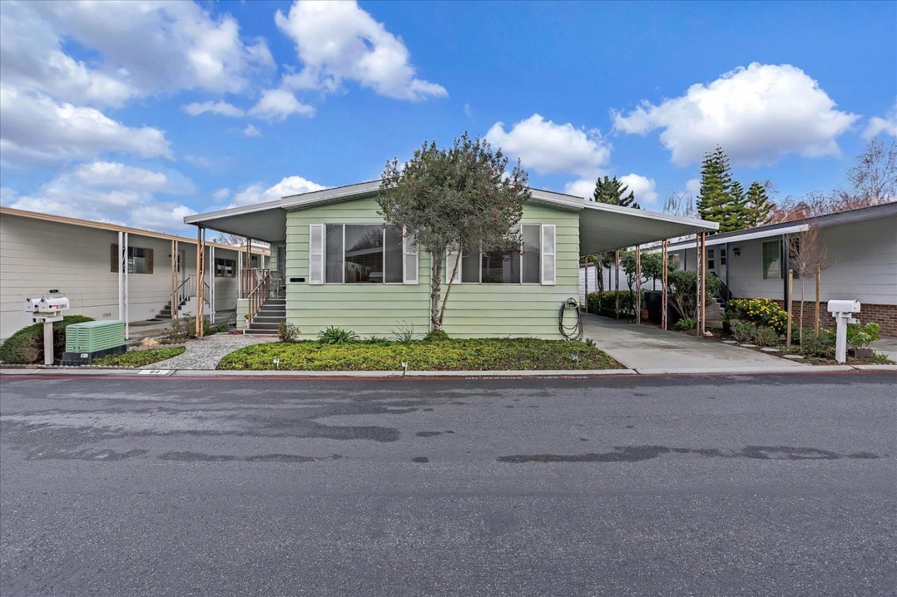 1050 Borregas Ave