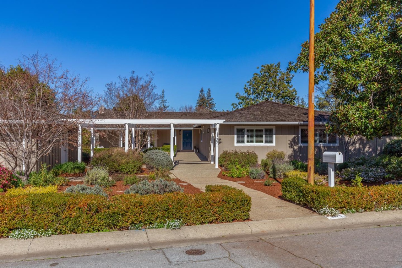 361 Juanita Way, LOS ALTOS, CA 94022 | MLS# ML81955827 | Redfin