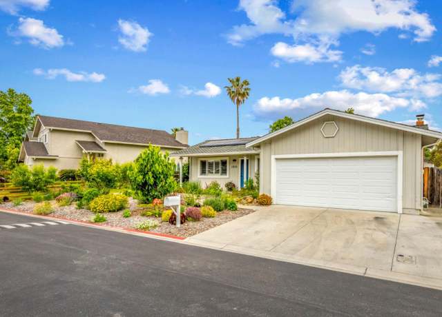 Property at 1015 Primrose Ln, Gilroy, CA 95020, 3 beds, 2 baths