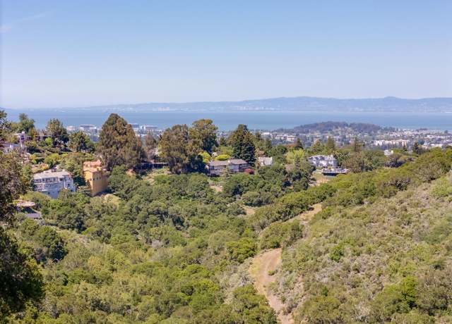 Property at 35 Anguido Ct, Hillsborough, CA 94010, 4 beds, 2.5 baths
