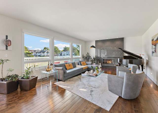 Property at 28 Fairway Pl, Half Moon Bay, CA 94019, 4 beds, 3.5 baths