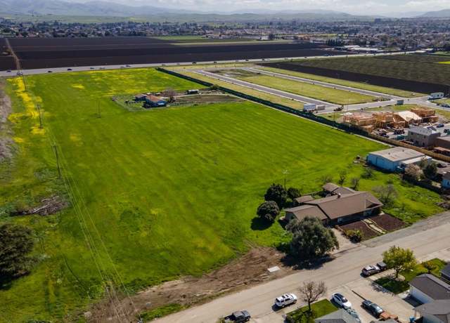 Property at 325 377 N Chappell Rd, Hollister, CA 95023