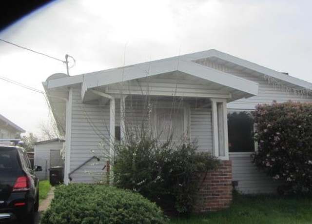 Property at 2356 Church St, Oakland, CA 94605, 3 beds, 1 bath