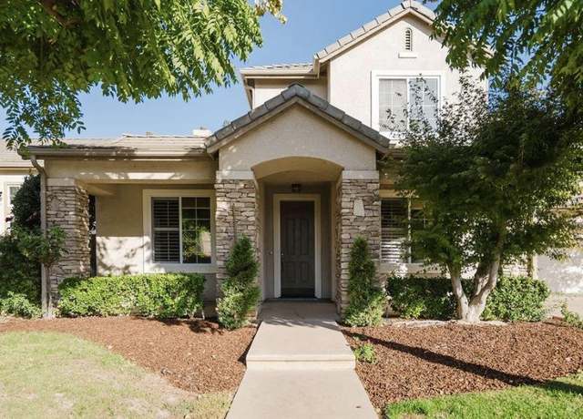 Property at 4672 N Emerald Dr, Clovis, CA 93619, 4 beds, 3 baths