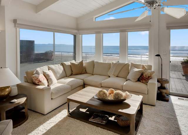 Property at 545 Beach Dr, Aptos, CA 95003, 5 beds, 4.5 baths