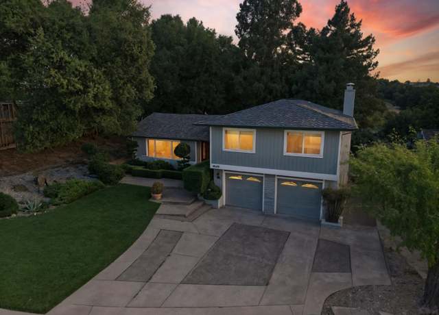Property at 5529 Feather Ct, Castro Valley, CA 94552, 4 beds, 2.5 baths