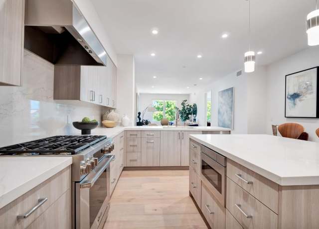 Property at 425 First St #23, Los Altos, CA 94022, 1 bed, 1 bath