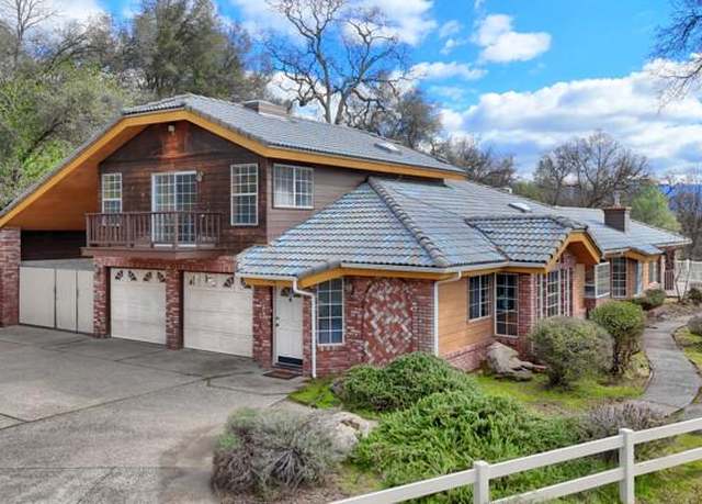 Property at 40835 Big Oak Flat Rd, Oakhurst, CA 93644, 3 beds, 2 baths