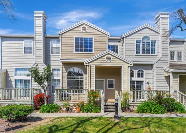 Property at 4 Passage Ln, Redwood City, CA 94065, 3 beds, 2.5 baths