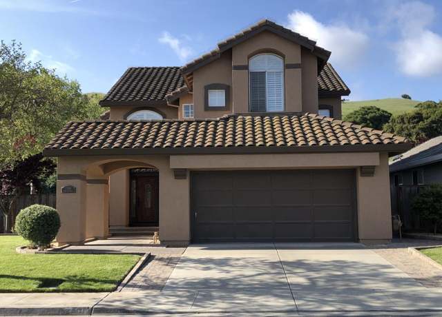 Property at 17588 River Run Rd, Salinas, CA 93908, 4 beds, 3 baths