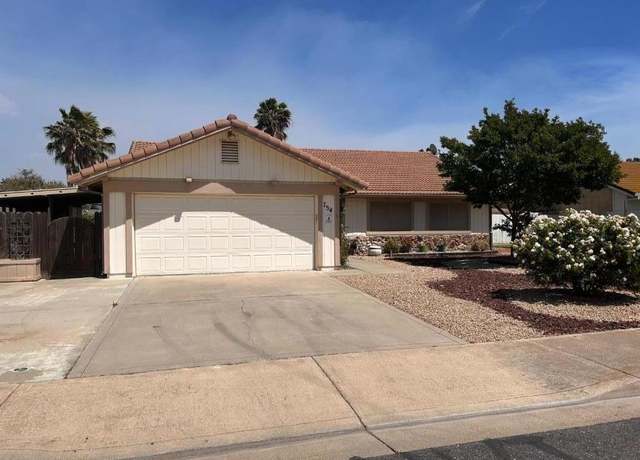 Property at 754 Meadowlark Ave, Los Banos, CA 93635, 2 beds, 2 baths