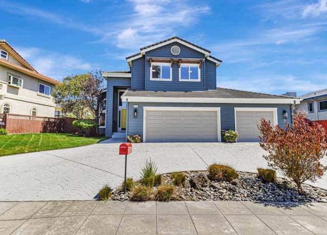 Property at 515 Silver Ave, Half Moon Bay, CA 94019, 4 beds, 3 baths