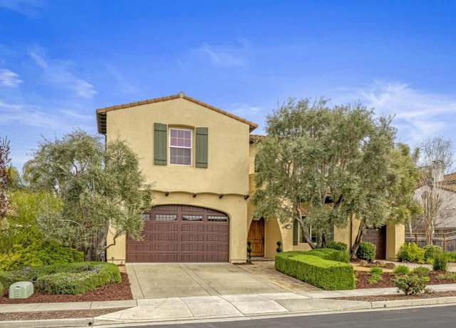 Property at 2555 Muirfield Way, Gilroy, CA 95020, 4 beds, 3.5 baths