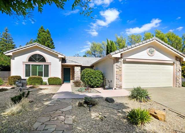 Property at 3344 Brittany Cir, Napa, CA 94558, 3 beds, 2 baths