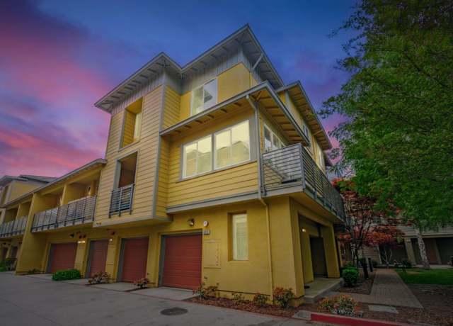 Property at 956 Sakura Dr, San Jose, CA 95112, 3 beds, 2.5 baths
