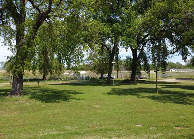 Property at 17439 E Kings Canyon Rd, Sanger, CA 93657