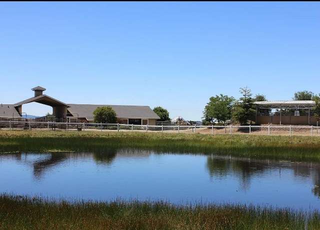 Property at 350 San Benancio Rd, Salinas, CA 93908, 3 beds, 3.5 baths