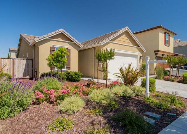 Property at 525 Alicante Dr, Hollister, CA 95023, 3 beds, 2 baths