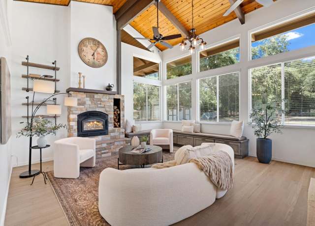 Property at 9430 Burchell Rd, Gilroy, CA 95020, 4 beds, 3 baths