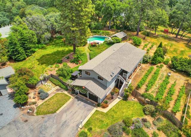 Property at 2640 Gayle Ln, Auburn, CA 95602, 3 beds, 2.5 baths